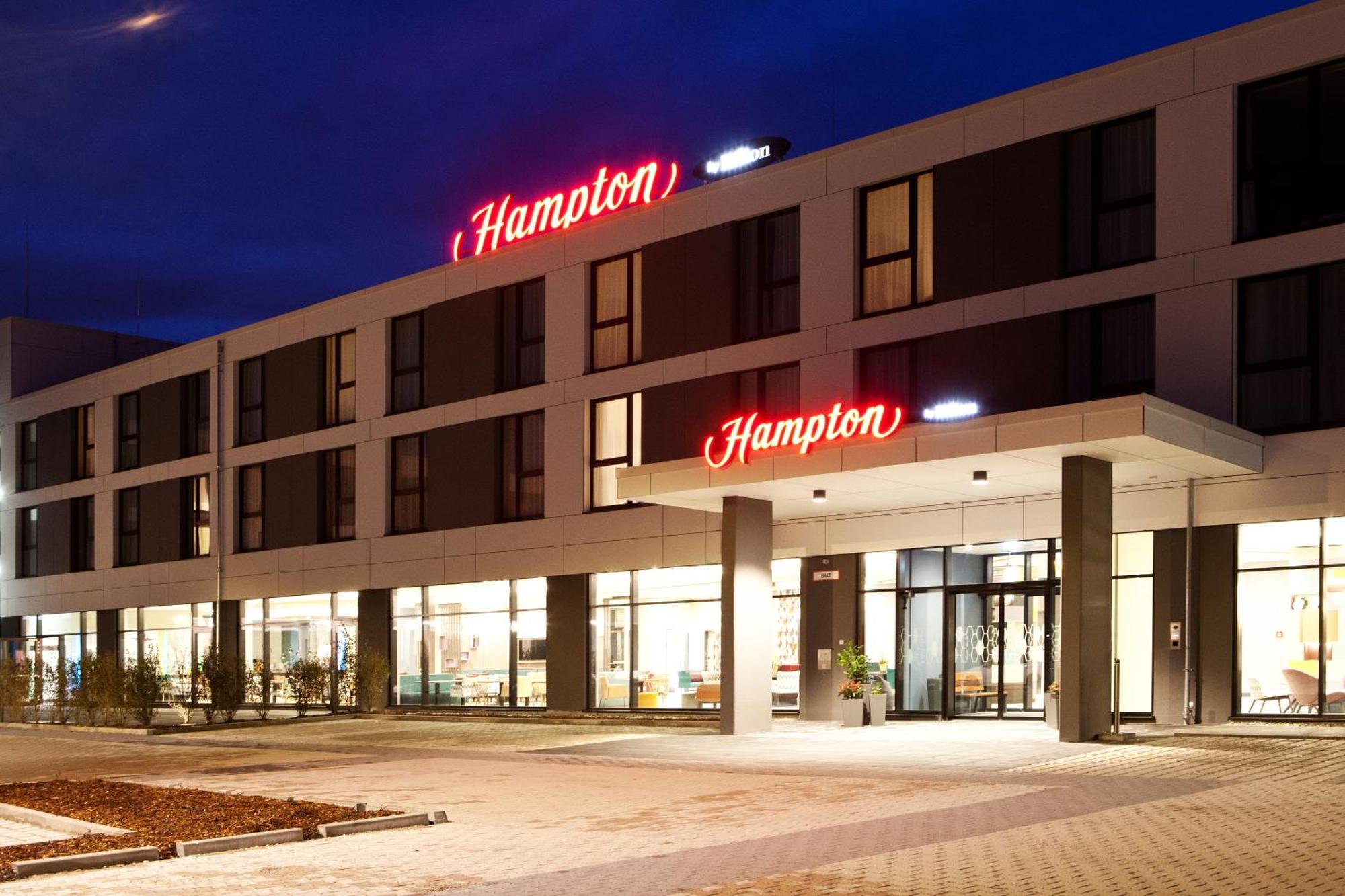 Hampton By Hilton Munich Airport South Hotel Hallbergmoos Exterior photo